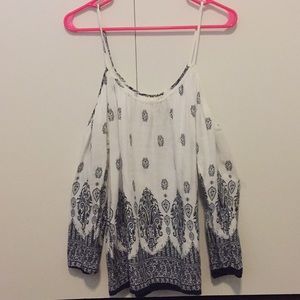 Cold shoulder Robin K blouse